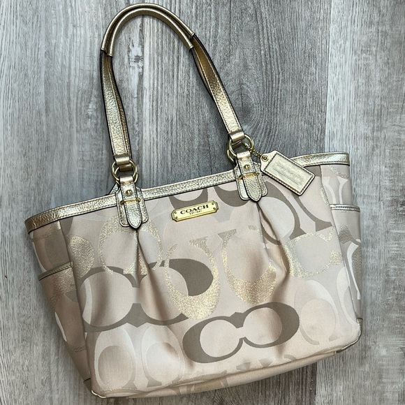 Coach Gallery Optic C Signature Metallic Tote F19664 Gold Tan Zip Closure Purse - Picture 1 of 15